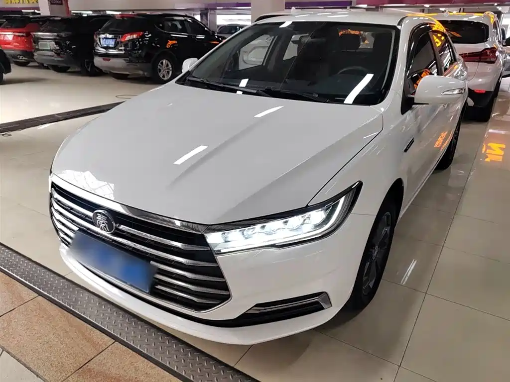 Qin 2019 1.5L manual comfort type