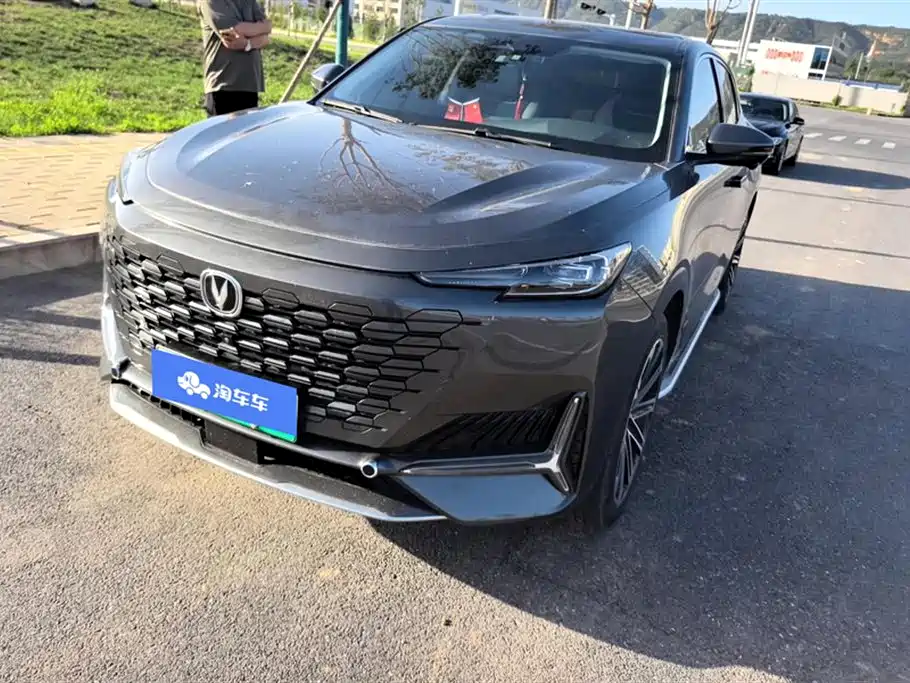 Changan UNI-K Zhidian iDD 2022 Blue Whale iDD 130km 1.5T Premium Type