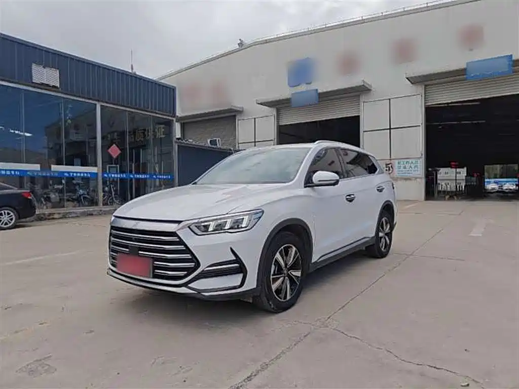 Флагманская модель Song Pro New Energy 2022 DM-i длиной 110 км