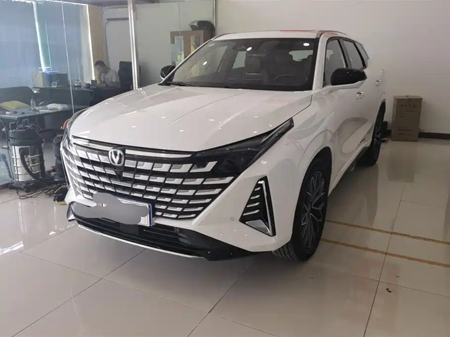 Changan UNI-Z 2025 1.5T Premium Type