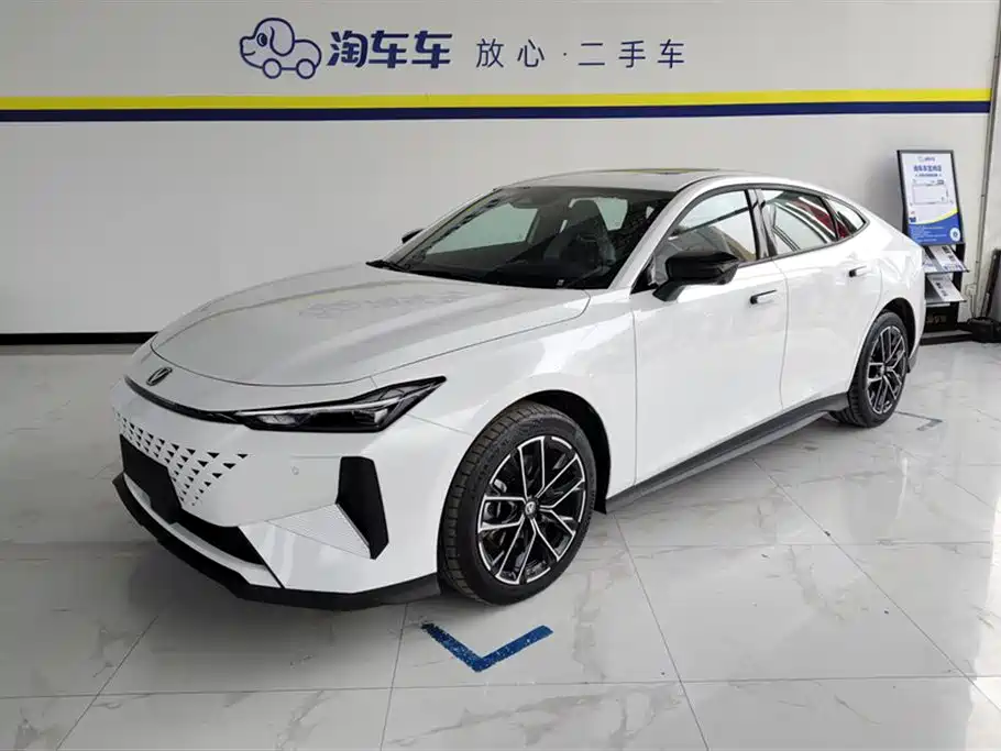 Changan UNI-V Smart iDD 2024 Blue Whale Smart iDD 136km Smart Cool Type