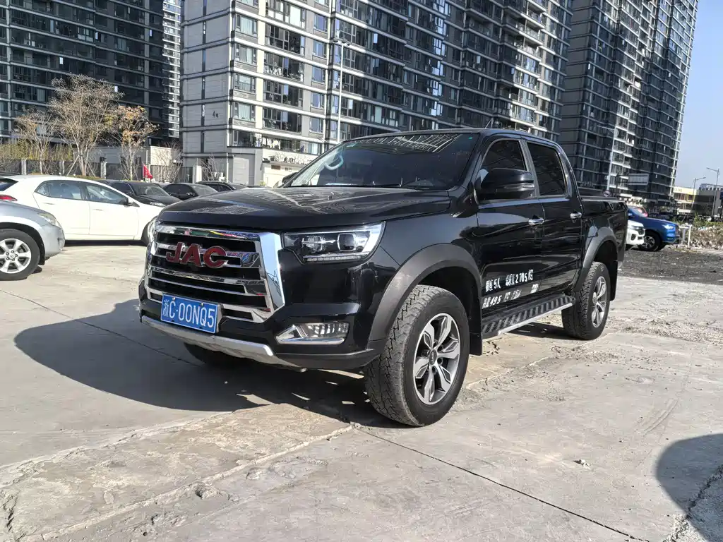 JAC T8 2020 2,0-тонный дизельный двухколесный автомобиль класса люкс с двойным приводом HFC4DB2-2E