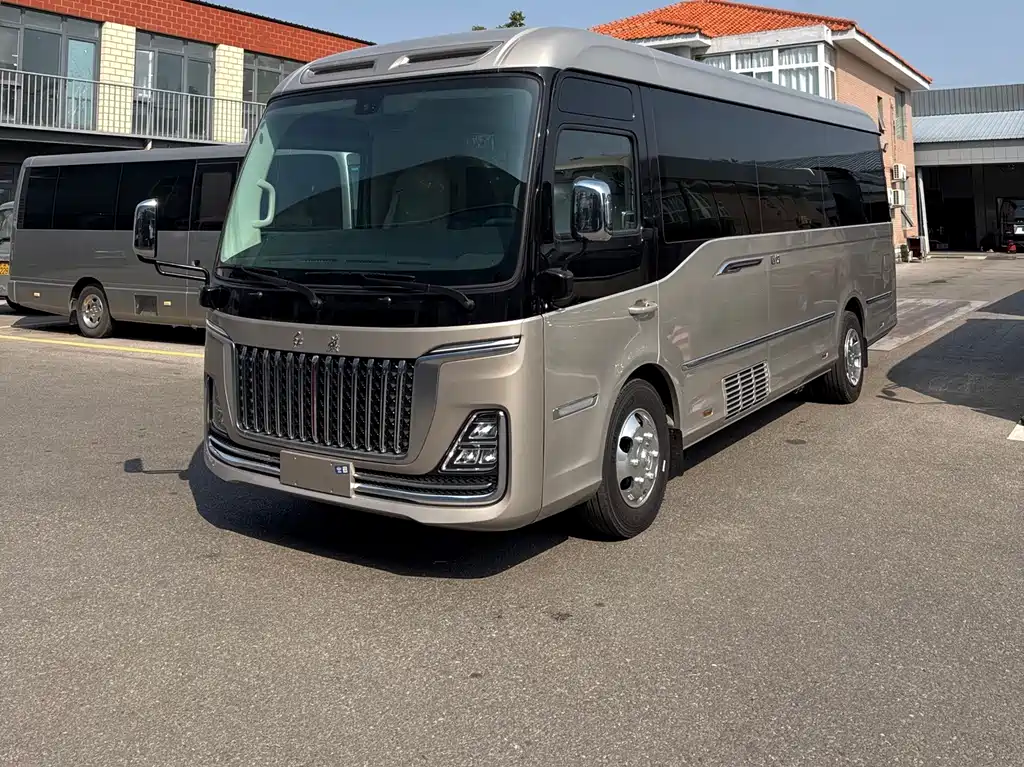 Hongqi Guoyue 2024 3.0T Deluxe Edition 17 Seats