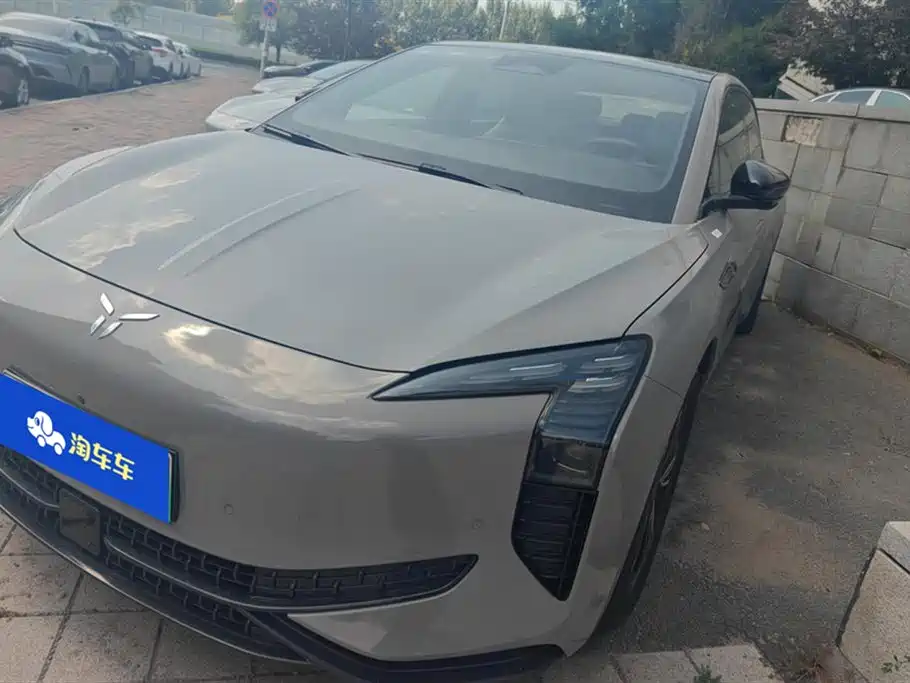 Hongqi EH7 2024 model 690 Pro