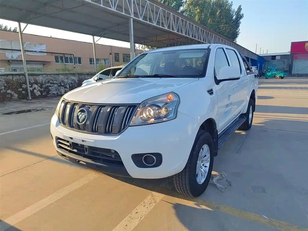 Foton Conqueror 3 2020 2,4-литровый двухколесный внедорожник Conqueror 3 с высокой грузовой платформой стандартный вал 4K22D4M