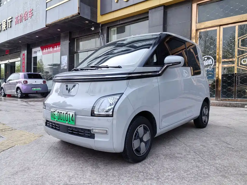 Четырехместный Wuling Air ev Clear Sky 2023-Стандартная версия