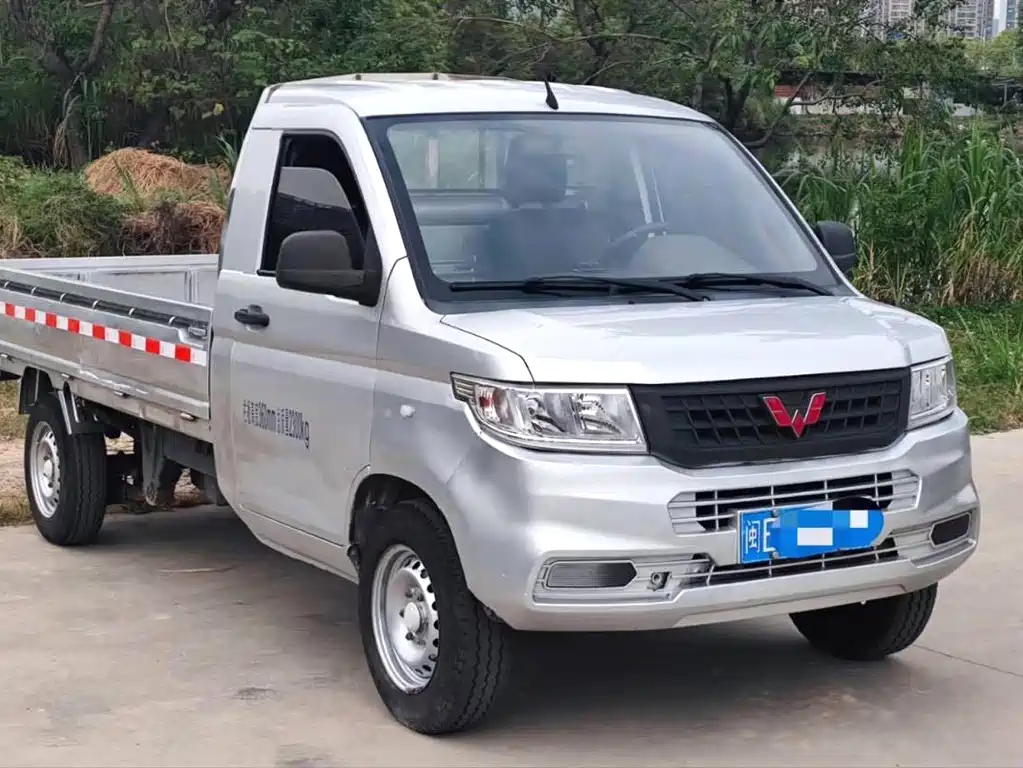 Новая карта Wuling Rongguang 2023 года выпуска, модель 1,5 л, однорядный базовый багажник