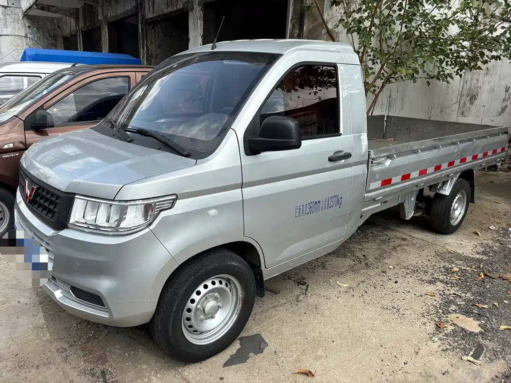 Wuling Rongguang New card 2021 1,8-литровый автомобиль для поездок по сельской местности версия LV1 удлиненный однорядный LJ479Q6