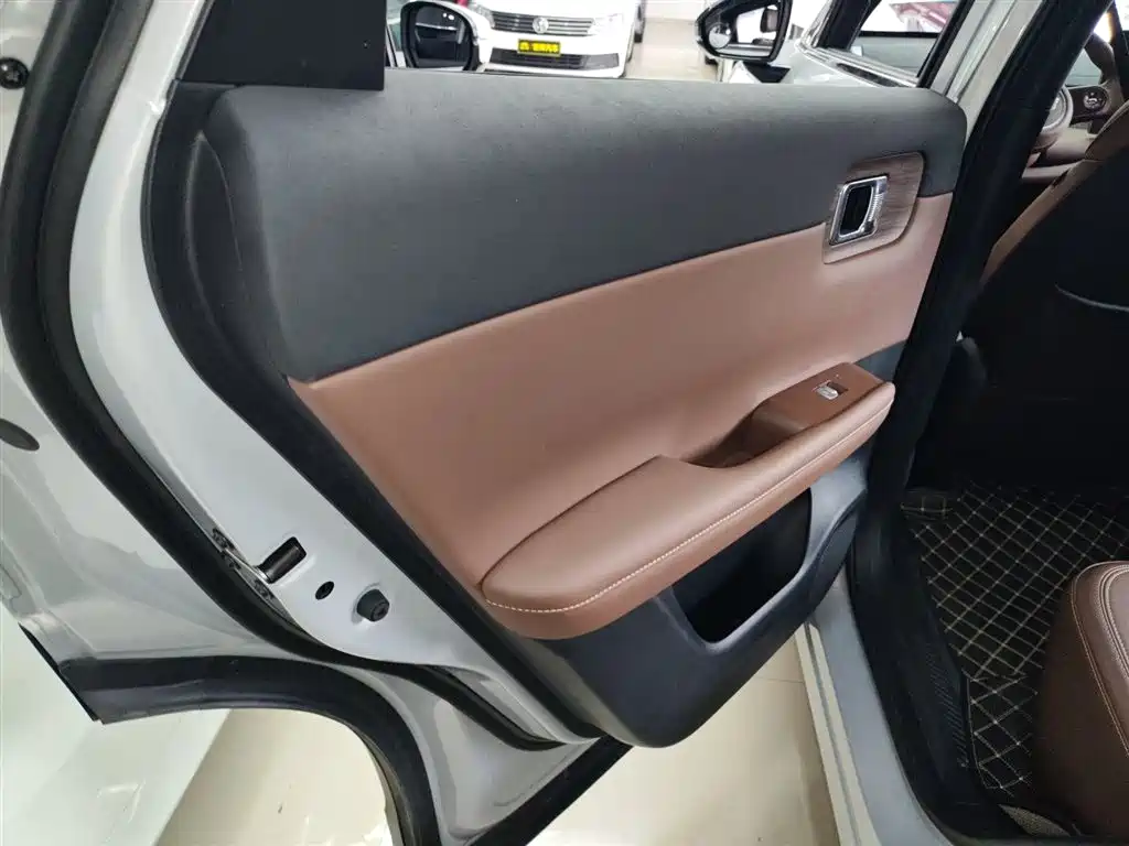 Фото машины 28