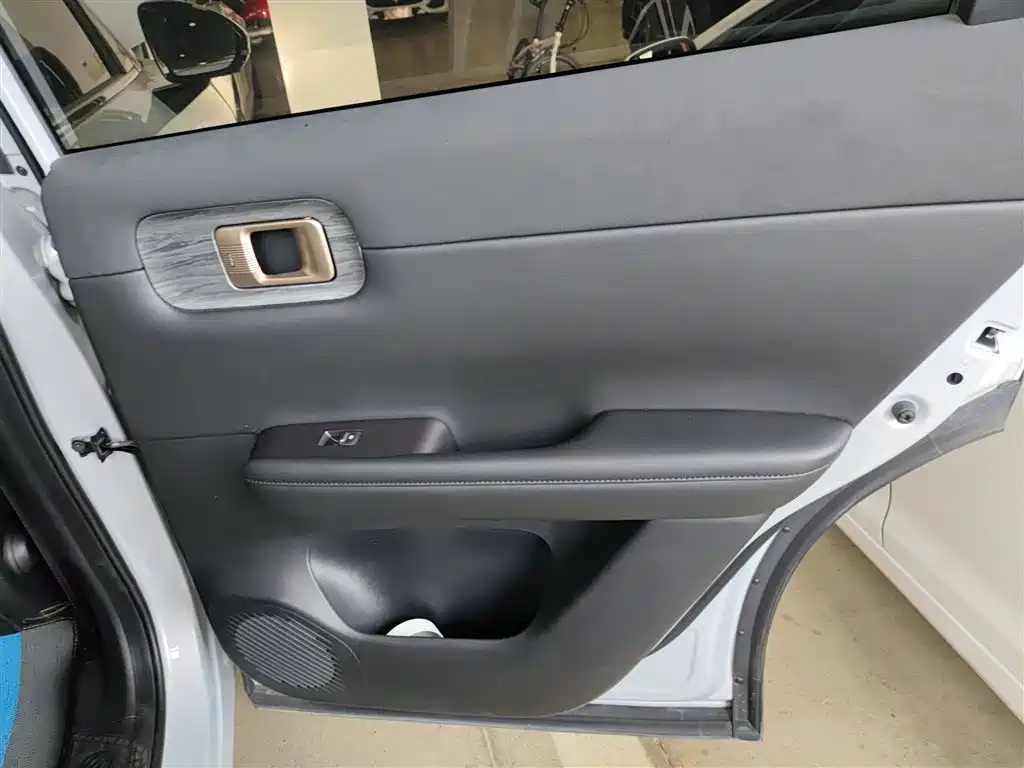 Фото машины 26