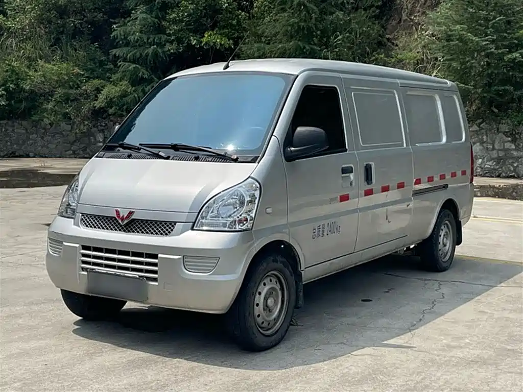 Wuling Rongguang EV 2022 Basic Window Car with 2 Penghui Batteries