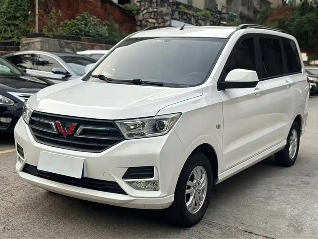 Wuling Hongguang 2021 1,5 Л С комфортным объемом