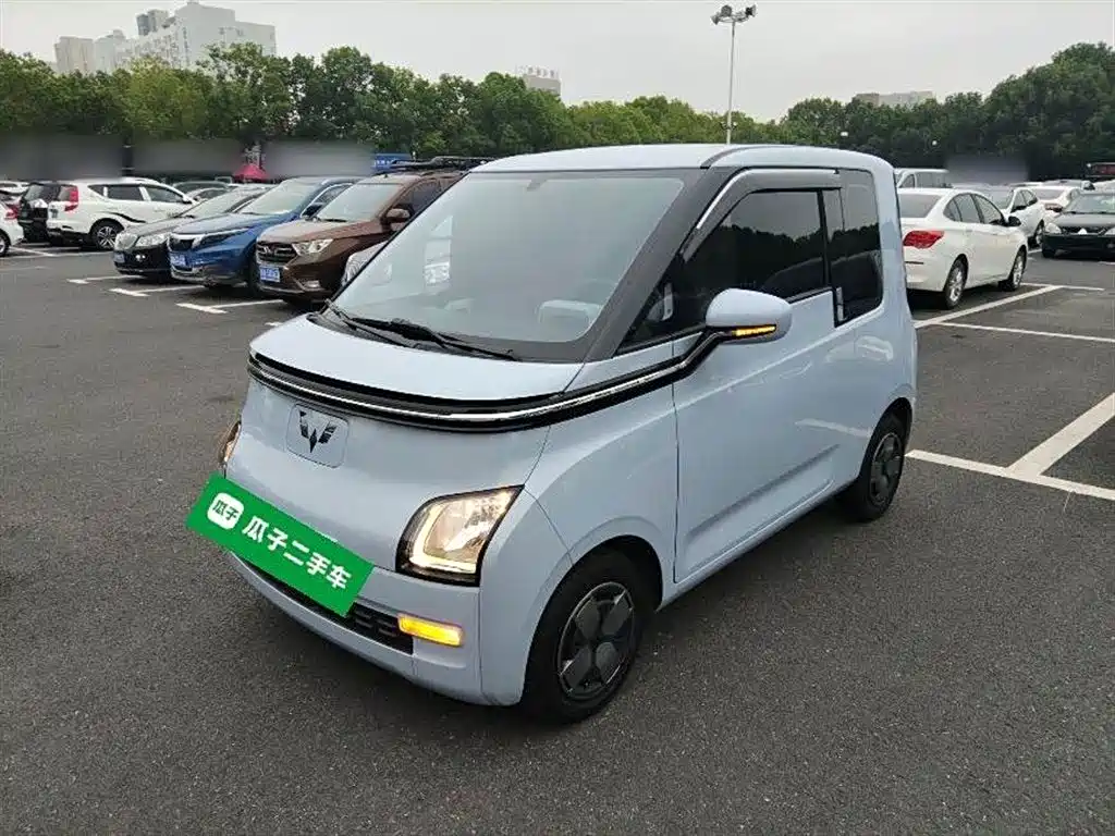 Четырехместный Wuling Air ev Clear Sky 2023-Стандартная версия