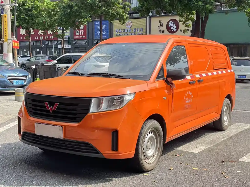Wuling Journey 2021 1,5-тонная версия с ручным управлением и удобным уплотнением окон