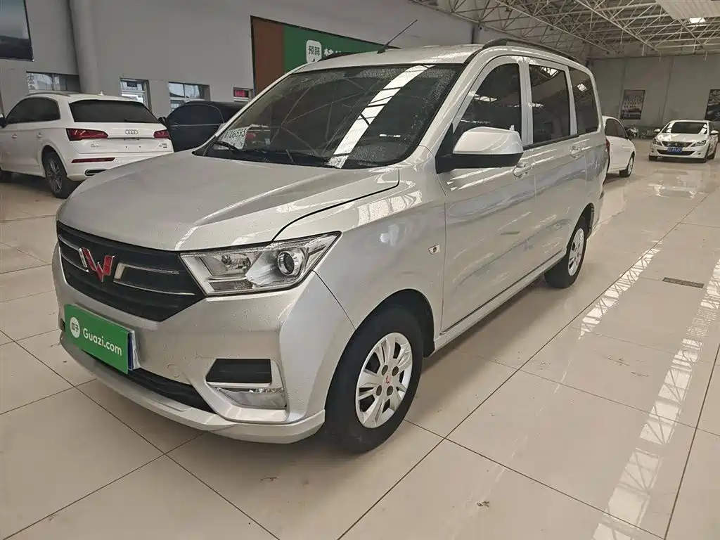 Wuling Hongguang 2021 1,5-литровый рестайлинг со стандартным электрическим усилителем LAR