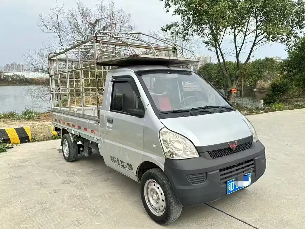 Wuling Rongguang small Card 2020 модель 1,2 л basic National VI однорядный LSI