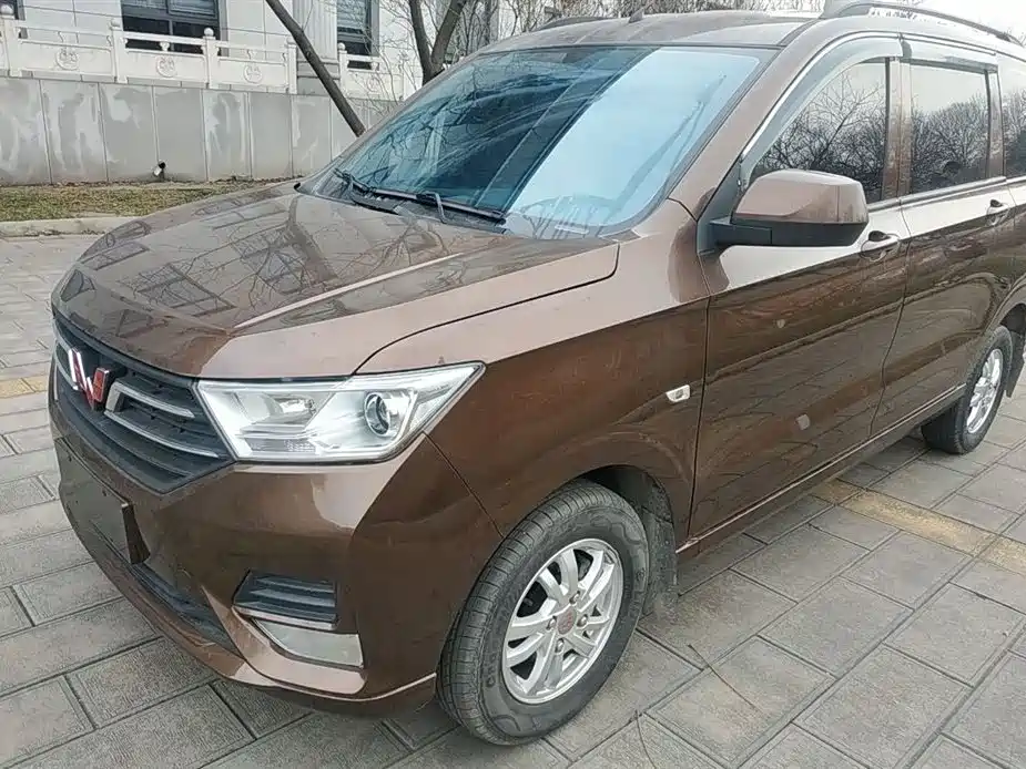 Wuling Hongguang 2019 1,5 Л.С. Стандартный национальный стандарт VI LAR