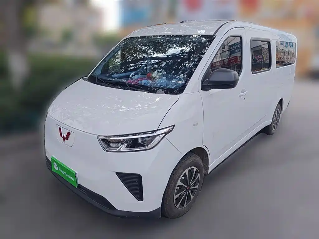 Wuling Yangguang 2024 300km Comfortable Bus version 75kW