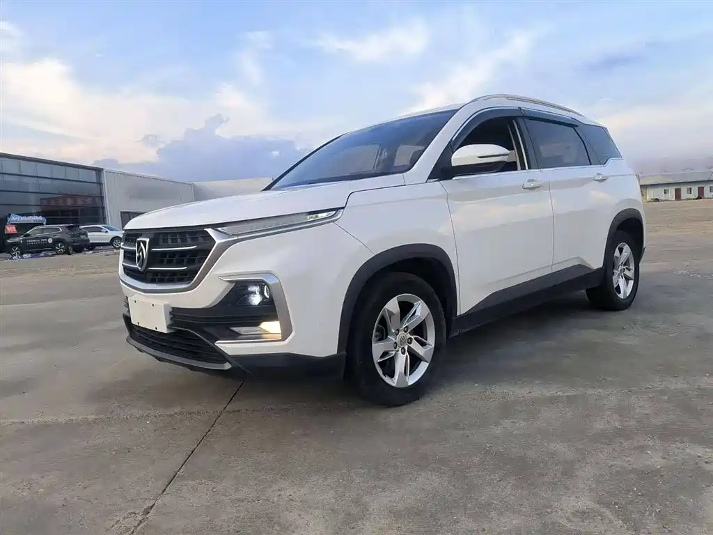 Baojun 530 2019 1.5T CVT luxury National V