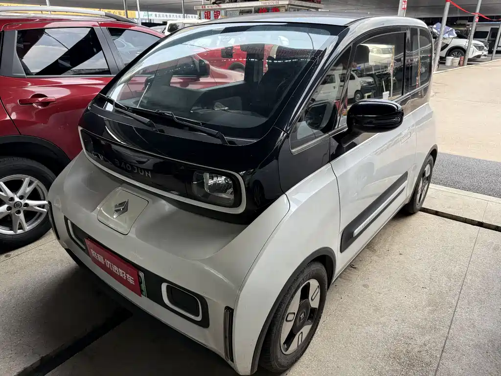 Baojun E300 2020 Star Future Edition