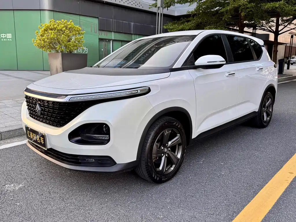 Baojun RM-5 2019 1.5T CVT 24-hour online elite 7-seater