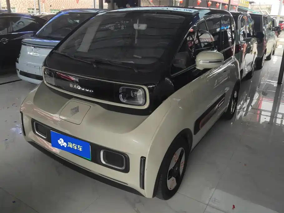 Baojun KiWi EV 2022 Designer Light Edition Lithium Iron Phosphate