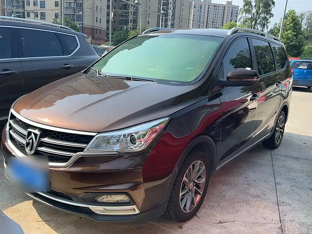 Baojun 730 2019 1.5L manual fashion type 7-seater country VI