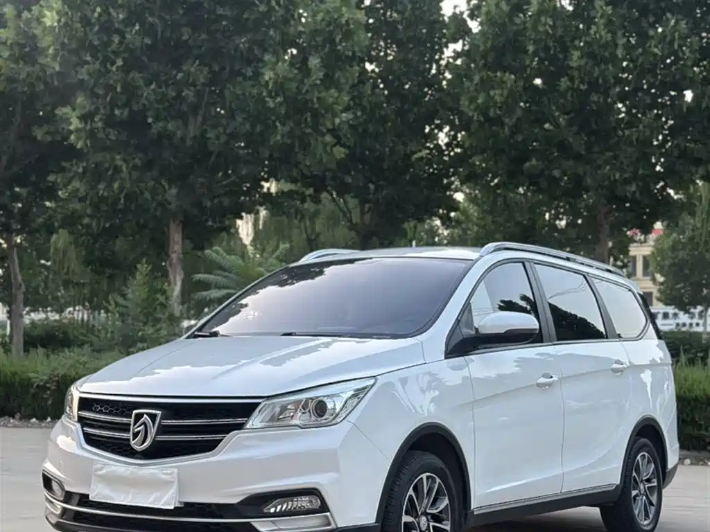 Baojun 730 2021 1.5T CVT Fashion 7-seater
