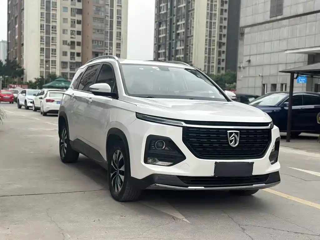 Baojun 530 2020 1.5T CVT luxury interconnected 5-seater