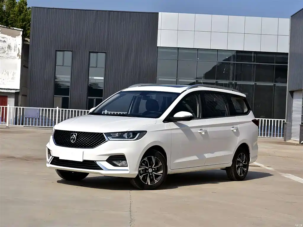 Baojun 360 2019 1.5L manual luxury Country VI
