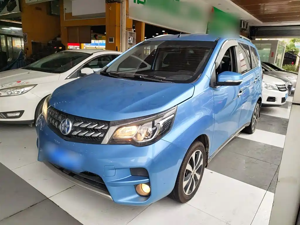 Qichen M50V 2019 1.6L CVT Deluxe Edition