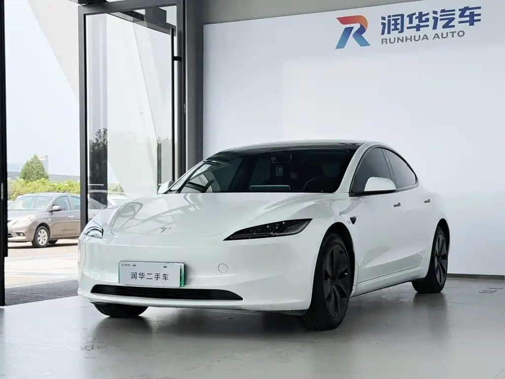 Model 3 2023 Rear Wheel Drive