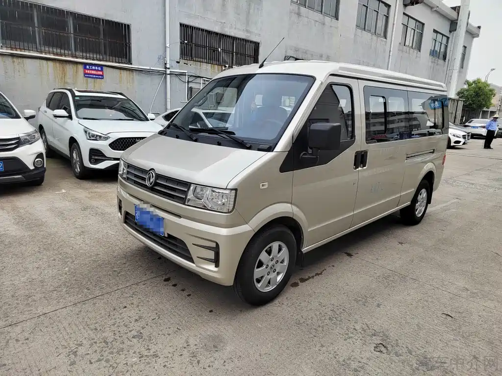 Dongfeng Xiaokang C56 2020 1,5л comfort Type I DK15C