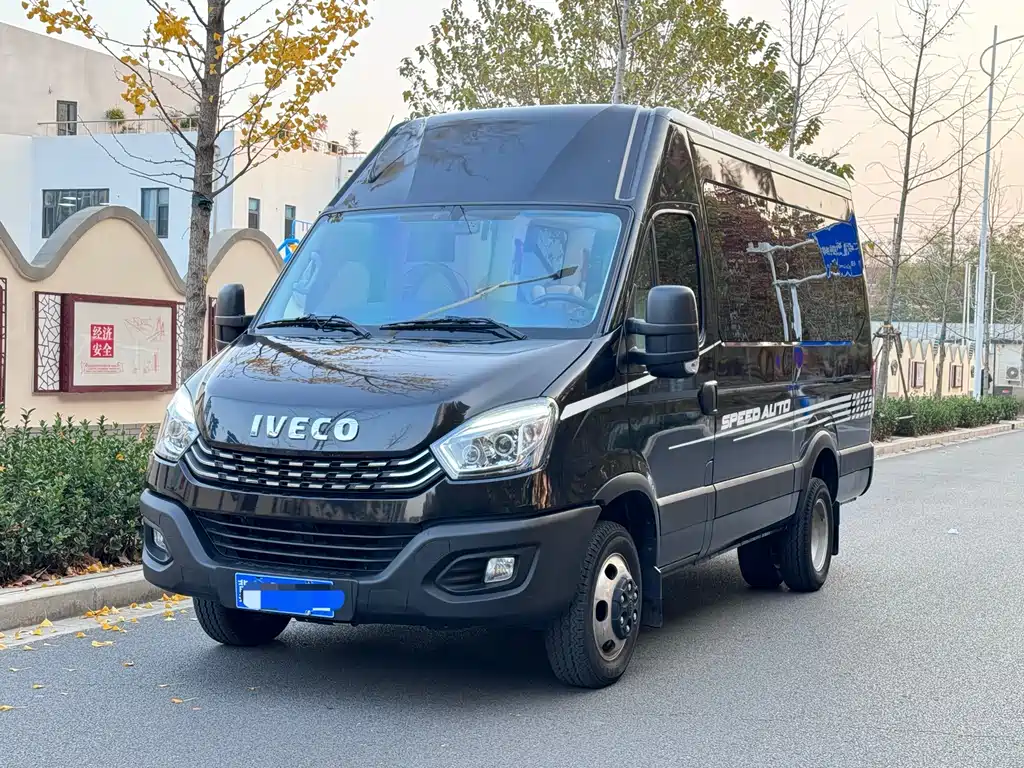 Iveco Ousheng 2021 3.0T ручная дверь Shangrui с длинной осью и высоким верхом F1C