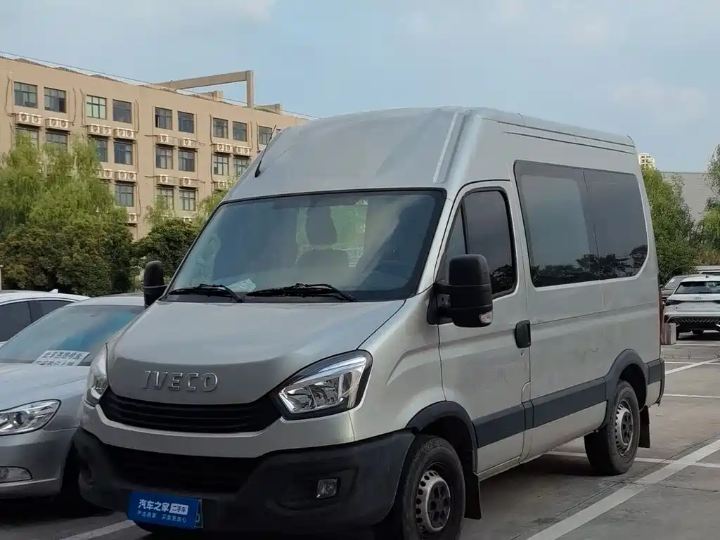 Iveco Ousheng 2020 2.3T manual Chaorui short axis high top high power F1A