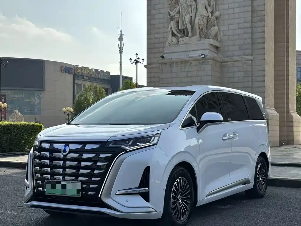 Denza D9 2022 DM-i 970 four-wheel drive flagship model