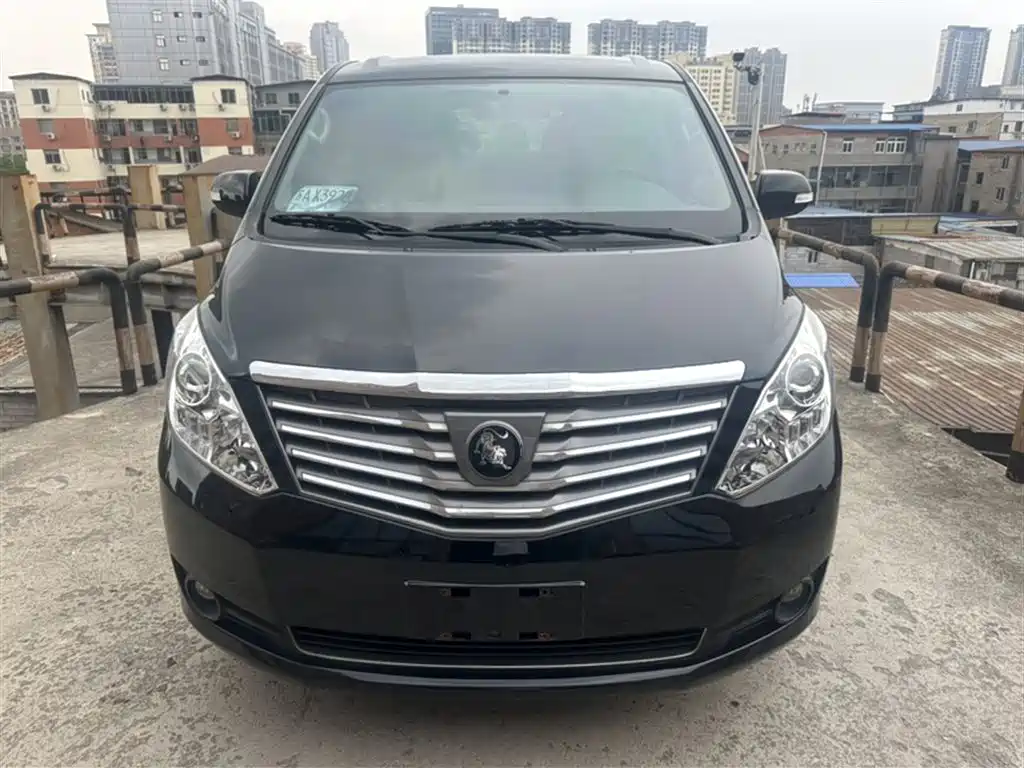 LINGZI PLUS 2022 Touring 2.0L Manual Deluxe 9-Seater