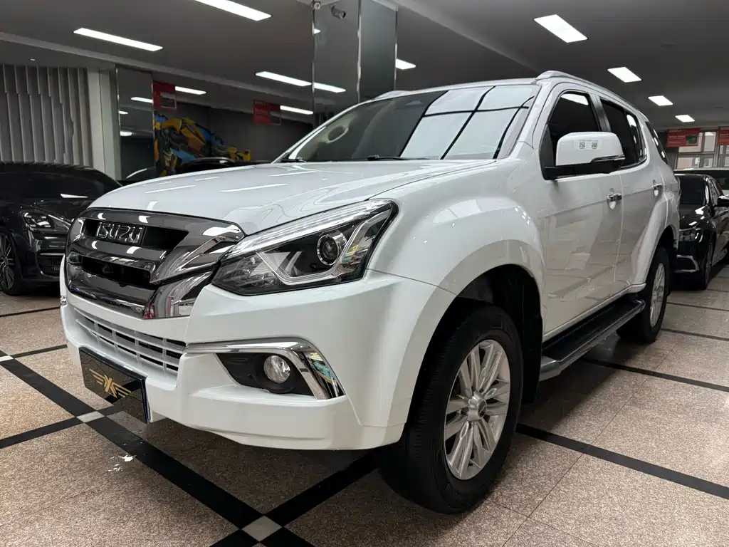 mu-X Makro 2022 2.0T Gasoline Automatic 4WD Joy 5-Seater