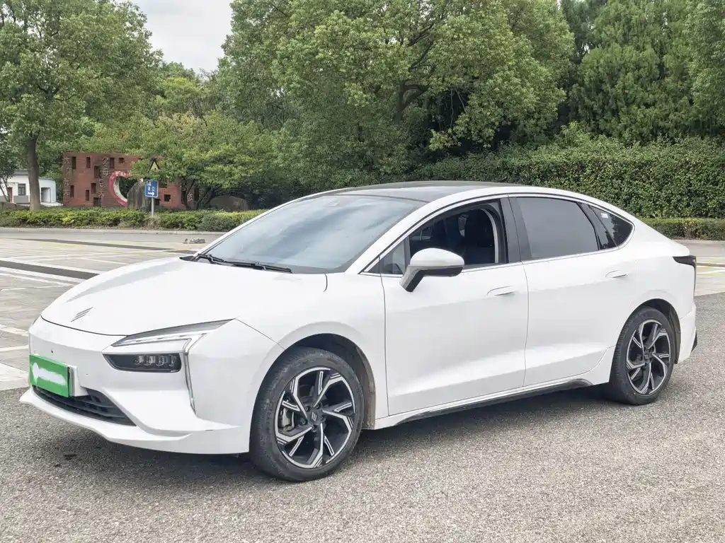 Yi 2023 Smart Edition с длительным сроком службы батареи