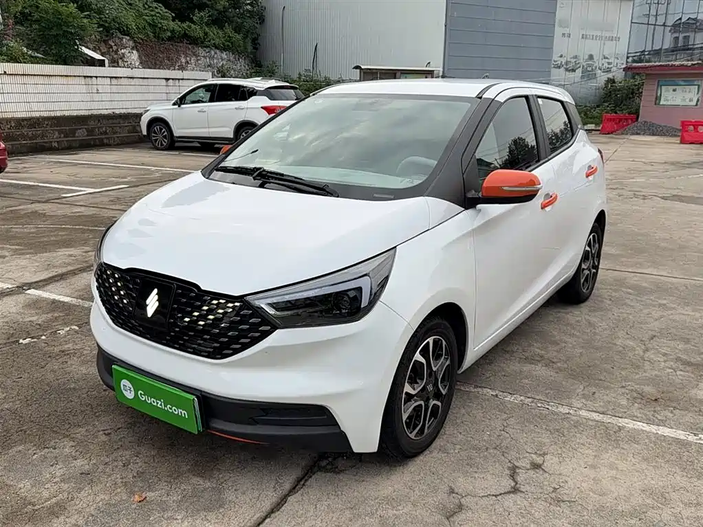 Легкая молодежная версия EV3 2023 с пробегом 320 км комфортного типа