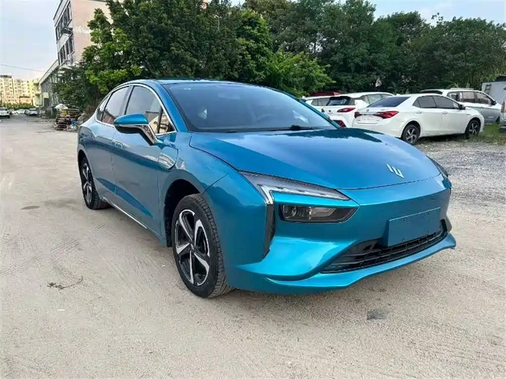 Молодежное издание Yi 2022 со стандартным временем автономной работы
