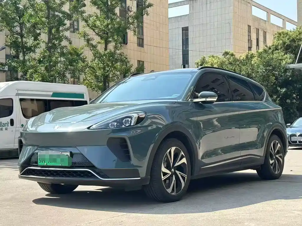 Polar Fox Alpha T 2023 модель 688E+ Лесная версия мощностью 160 кВт