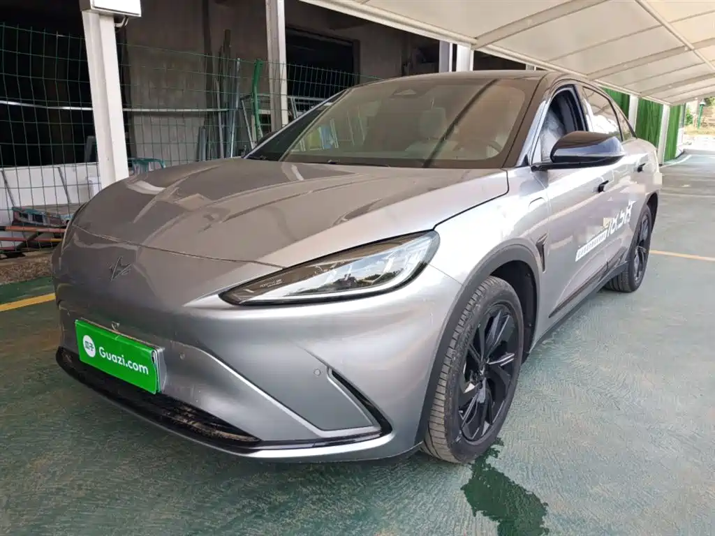 Polar Fox Alpha S 2023 Модель 525E Forest Edition мощностью 175 кВт