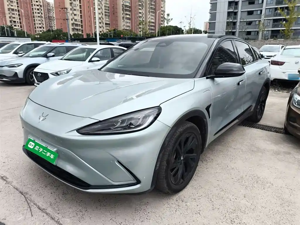 Polar Fox Alpha S 2023 Модель 525E Forest Edition мощностью 175 кВт