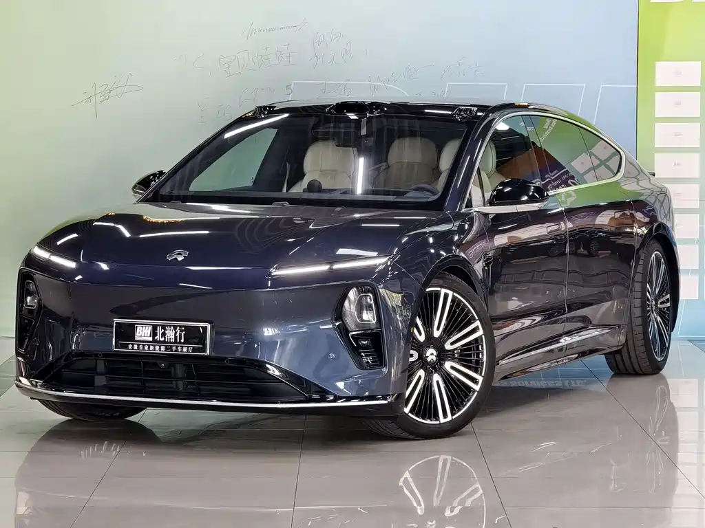 Модель Nio ET9 2025 мощностью 102 кВт*ч