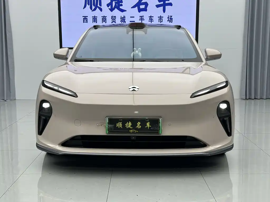 Azera ET5 2022 75kWh
