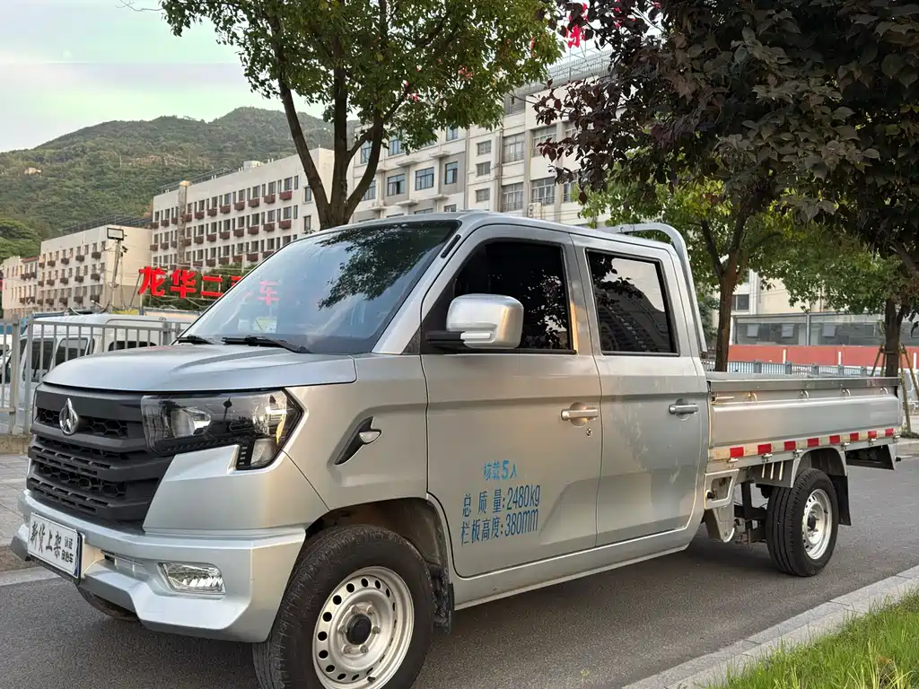 Роскошный двухрядный стандартный автомобиль Changan Xingka PLUS 2022 объемом 1,6 л с кондиционером DAM16KR