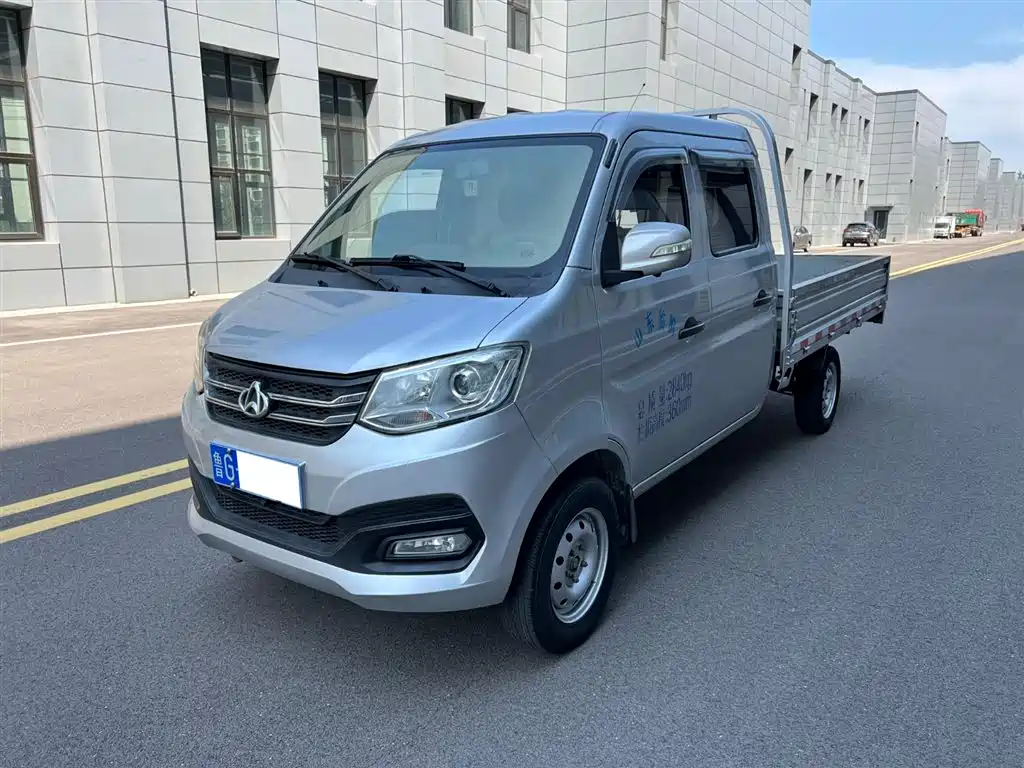 Cross King X1 2022 комфортная версия объемом 1,2 л, двухрядный грузовик, стандартный грузовой бокс DK12C