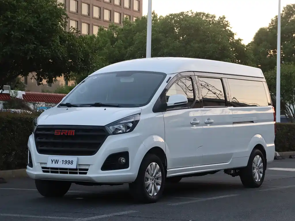 Golden Sea Lion 2024 1,5-литровый легковой автомобиль travel Lion на 5/6/7 мест с центральным кондиционированием воздуха