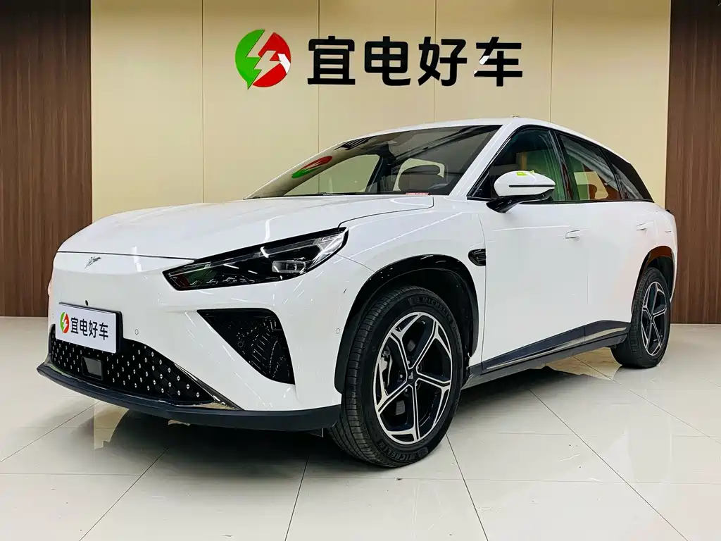 Версия для зарядки флэш-памяти Nezha L 2024 с увеличенным радиусом действия 220